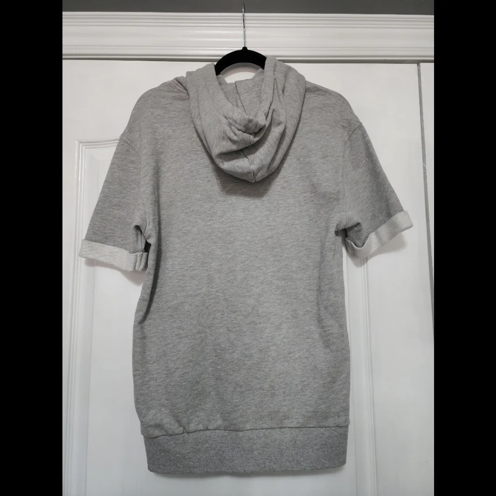 Sweater tee drawstring Hoodie. - Picture 2 of 3